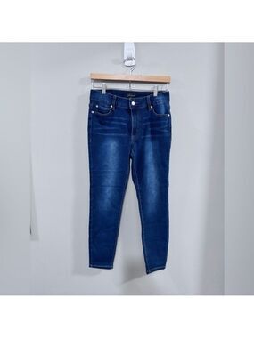 Tahari Dark Blue Kelly Classic Skinny Jeans Size 6/28